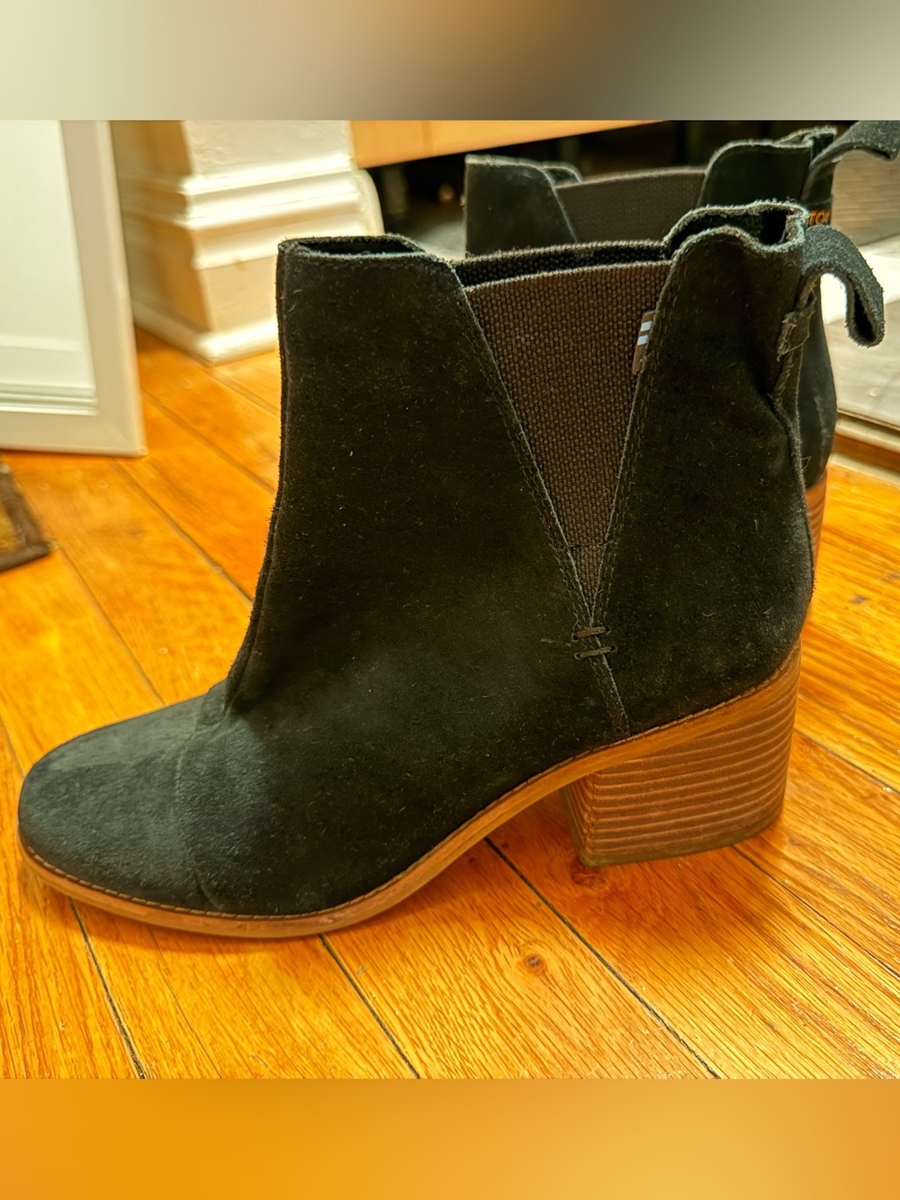 Tom’s Women's Black Suede Ankle Boots with Block Heel - Size 8